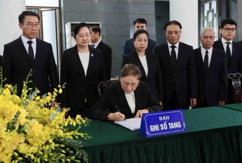 foreign leaders pay tribute to former state president tran duc luong in hanoi picture 1 foreign leaders pay tribute to former state president tran duc luong in hanoi picture 1