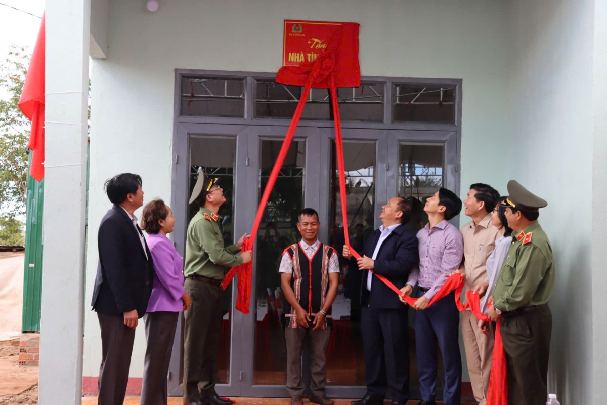 Xoá nhà tạm, nhà dột nát: Gia Lai khởi công và sửa chữa trên 7.400 căn nhà
