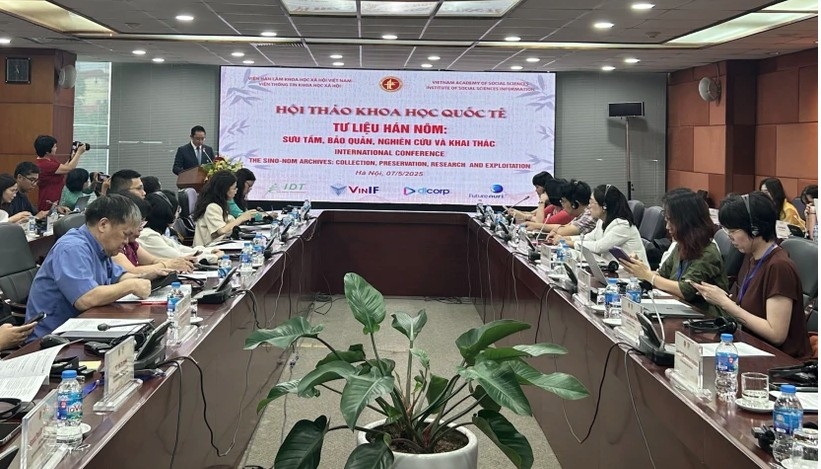Int’l collaboration strengthens Han-Nom manuscript preservation