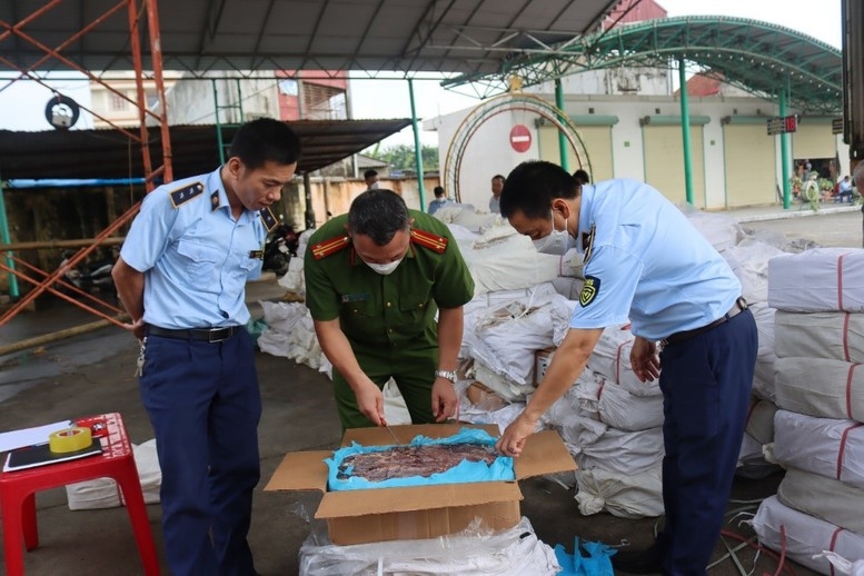 thủ tướng yêu cầu mở đợt cao điểm chống buôn lậu, gian lận thương mại hình ảnh 1 thu tuong yeu cau mo dot cao diem chong buon lau, gian lan thuong mai hinh anh 1