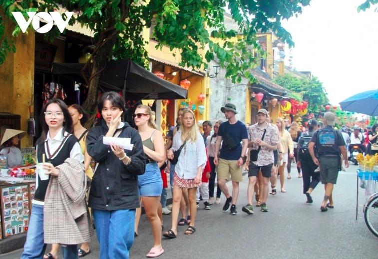 rok and china lead as top tourism sources for vietnam in four months picture 1 rok and china lead as top tourism sources for vietnam in four months picture 1