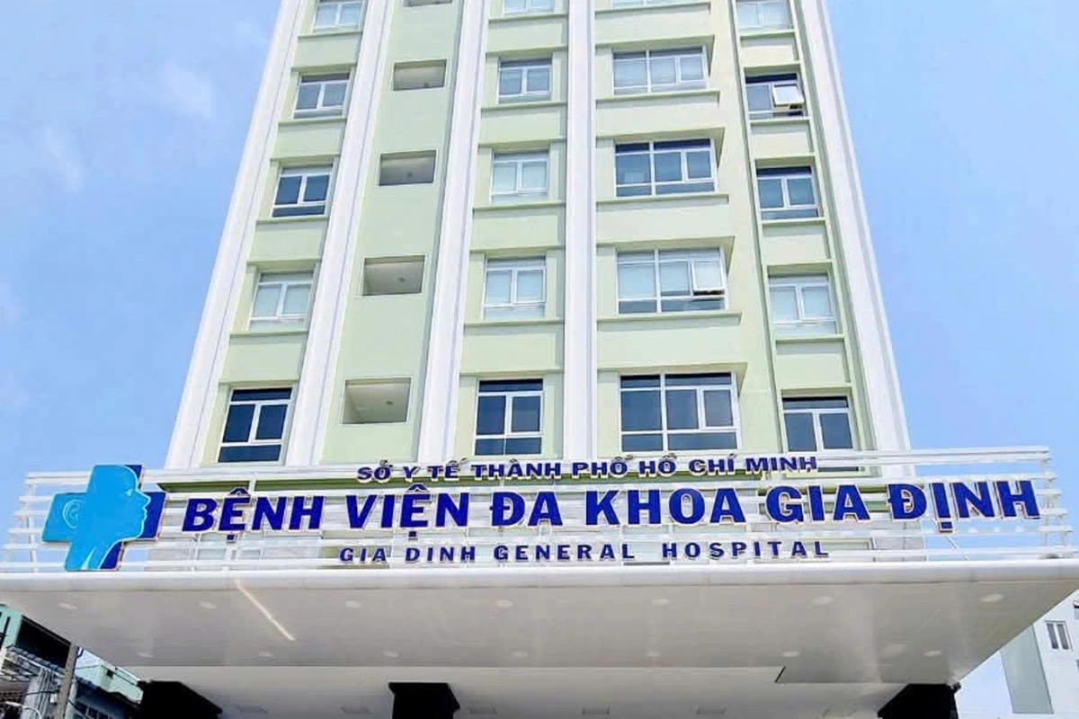 Nữ bệnh nhân ngoại quốc 57 tuổi gặp tai biến nặng sau hút mỡ bụng