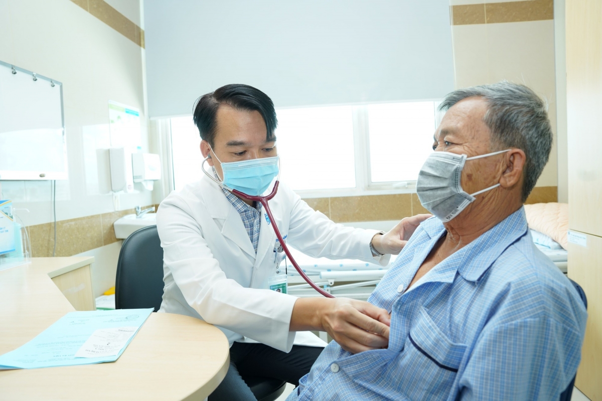 hơn 73.000 lượt người khám bệnh, cấp cứu trong 2 ngày nghỉ lễ 30 4 và 1 5 hình ảnh 1 hon 73.000 luot nguoi kham benh, cap cuu trong 2 ngay nghi le 30 4 va 1 5 hinh anh 1