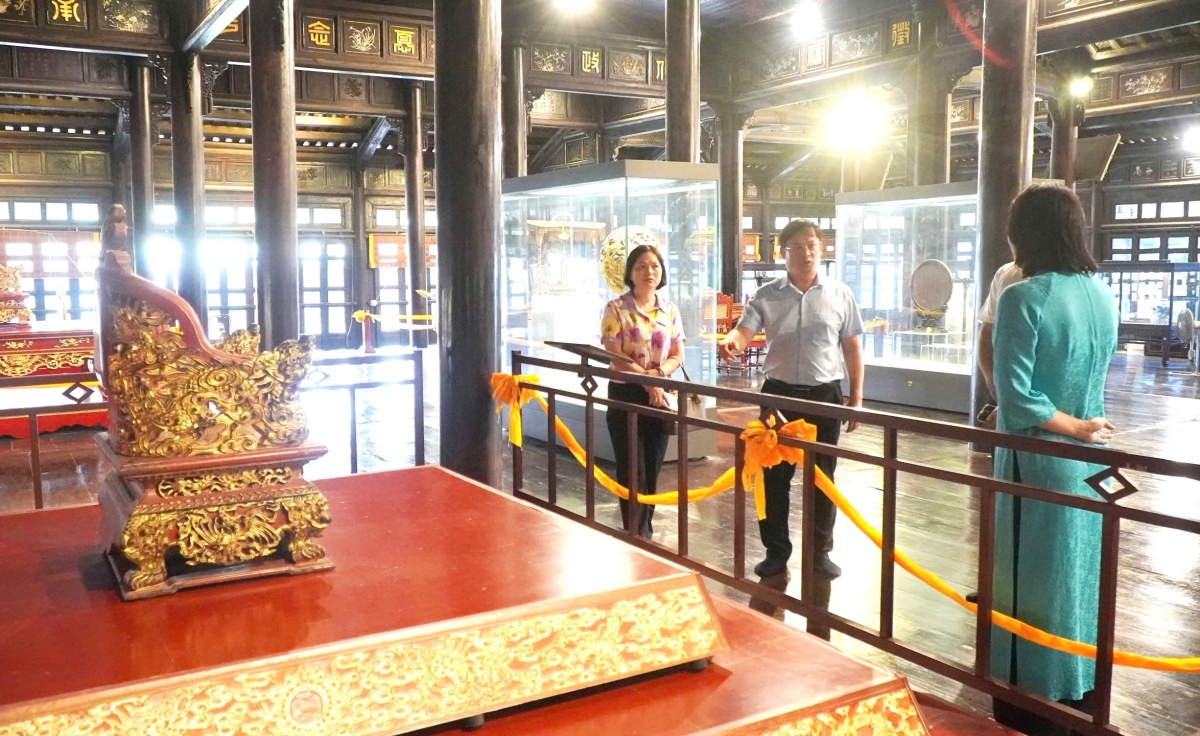 ngai vua triều nguyễn bị phá hỏng lỗ hổng trong công tác bảo vệ di tích hình ảnh 5 ngai vua trieu nguyen bi pha hong lo hong trong cong tac bao ve di tich hinh anh 5
