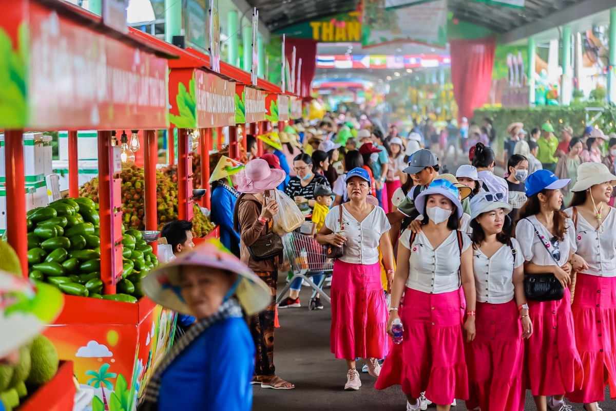 Lễ hội Trái cây Nam Bộ 2025 cùng nông dân “giải nhiệt" thị trường sầu riêng