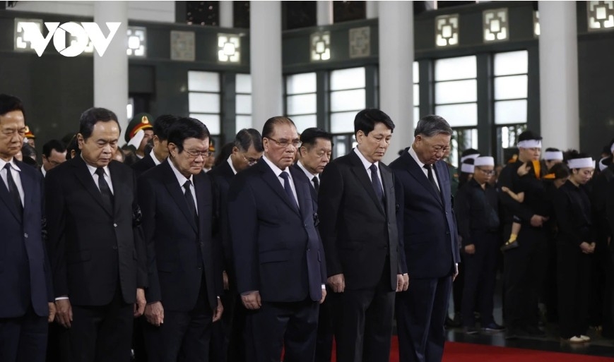 memorial service, funeral procession for former president tran duc luong picture 1 memorial service, funeral procession for former president tran duc luong picture 1