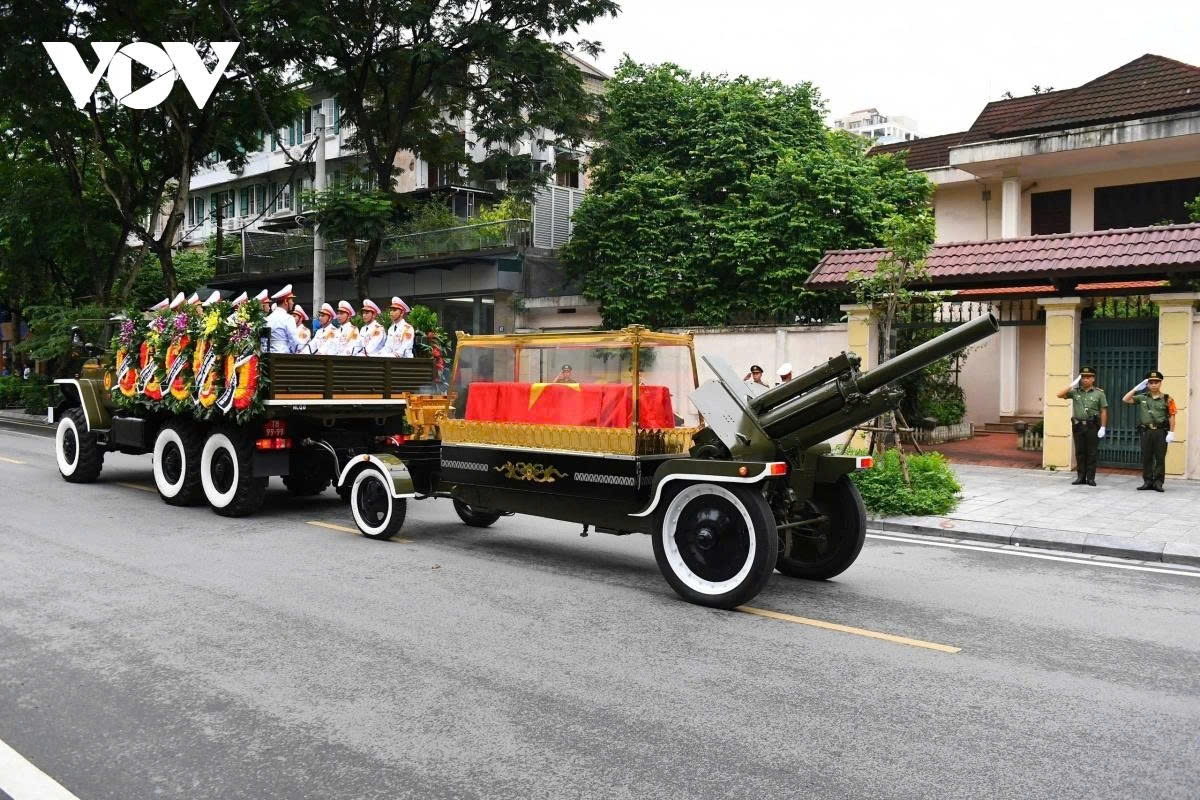 memorial service, funeral procession for former president tran duc luong picture 15 memorial service, funeral procession for former president tran duc luong picture 15