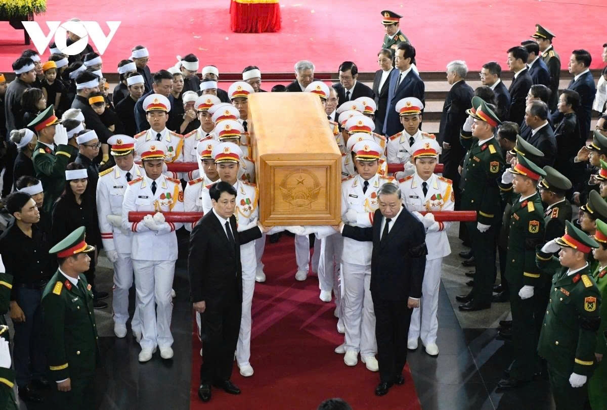 memorial service, funeral procession for former president tran duc luong picture 9 memorial service, funeral procession for former president tran duc luong picture 9