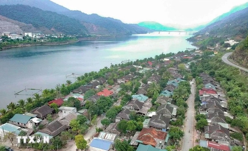 vietnam s record set for white thai stilt houses in muong lay picture 1 vietnam s record set for white thai stilt houses in muong lay picture 1