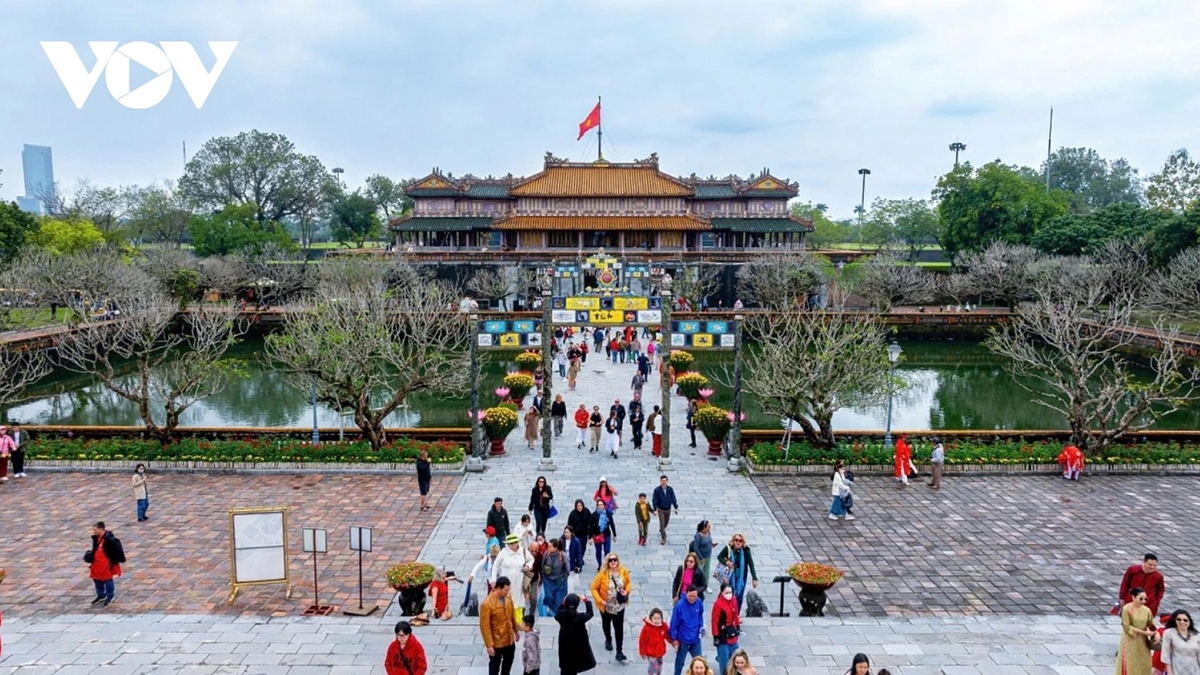 quảng bá du lịch, làng nghề, ẩm thực việt nam tại italia, pháp, thụy sỹ hình ảnh 1 quang ba du lich, lang nghe, am thuc viet nam tai italia, phap, thuy sy hinh anh 1