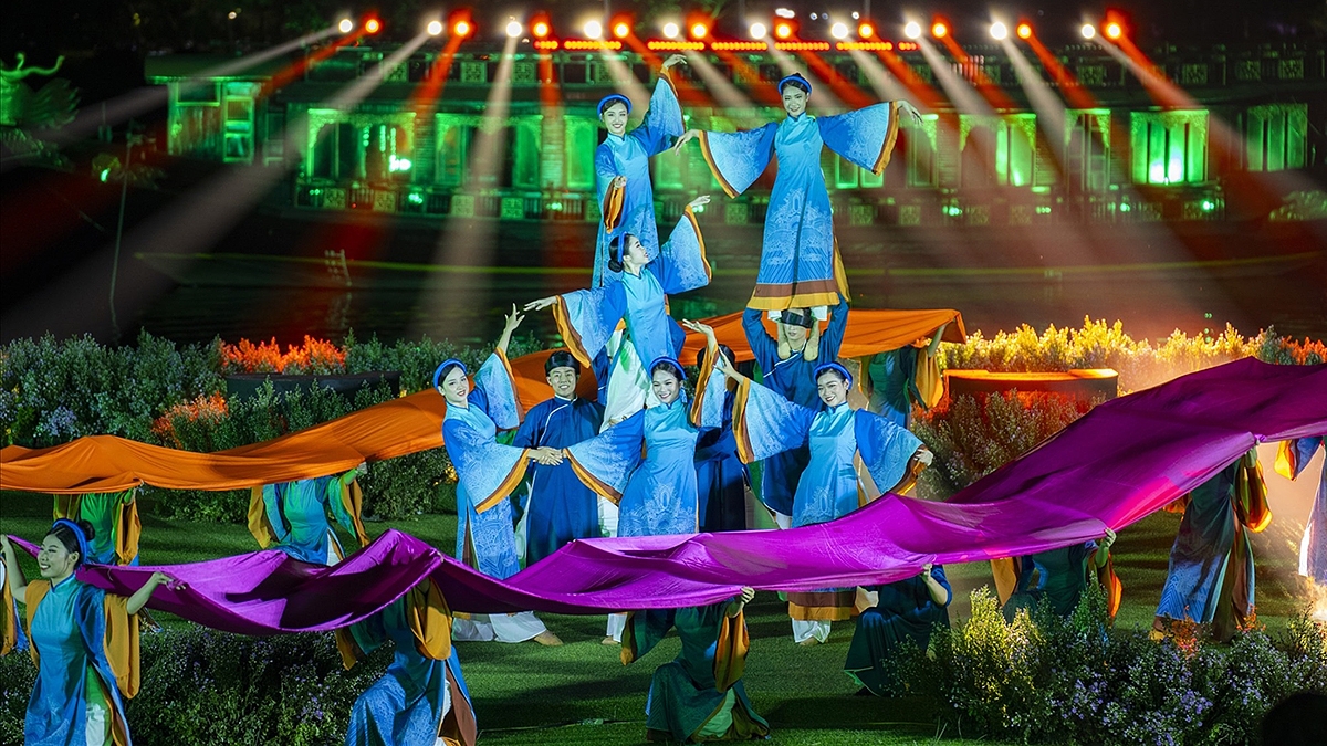 quảng bá du lịch, làng nghề, ẩm thực việt nam tại italia, pháp, thụy sỹ hình ảnh 2 quang ba du lich, lang nghe, am thuc viet nam tai italia, phap, thuy sy hinh anh 2