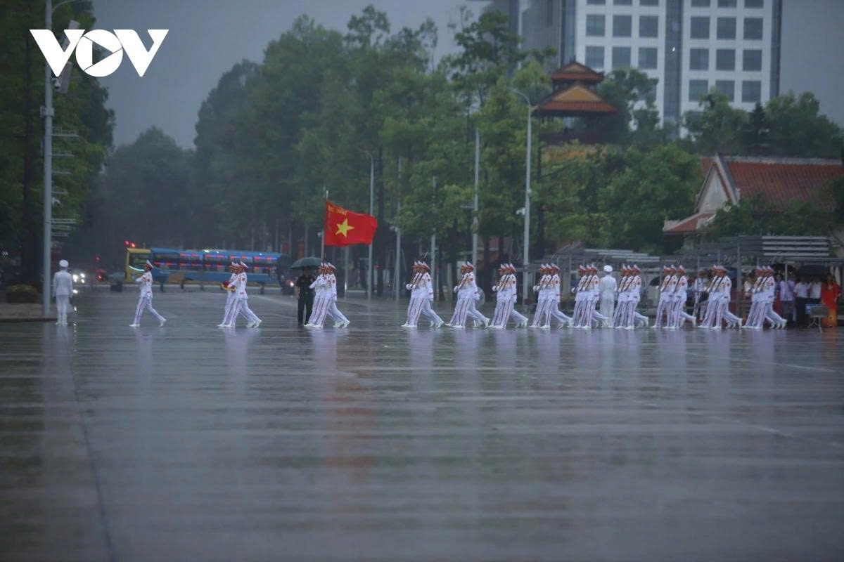 flags lowered to half-mast nationwide for former president tran duc luong picture 1 flags lowered to half-mast nationwide for former president tran duc luong picture 1
