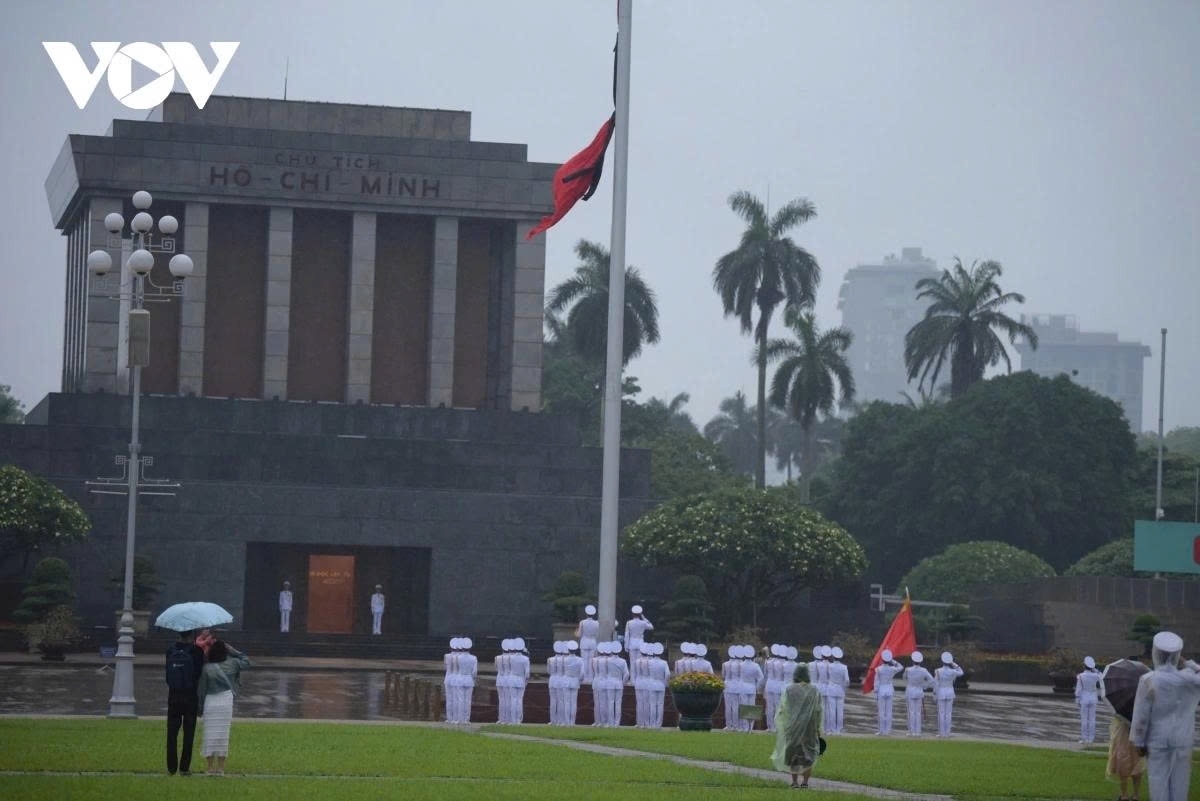 flags lowered to half-mast nationwide for former president tran duc luong picture 14 flags lowered to half-mast nationwide for former president tran duc luong picture 14