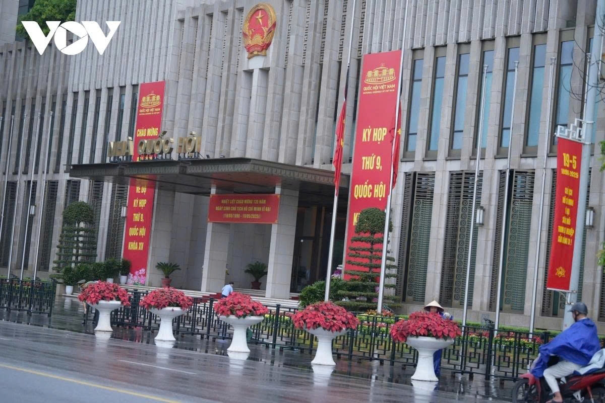 flags lowered to half-mast nationwide for former president tran duc luong picture 16 flags lowered to half-mast nationwide for former president tran duc luong picture 16