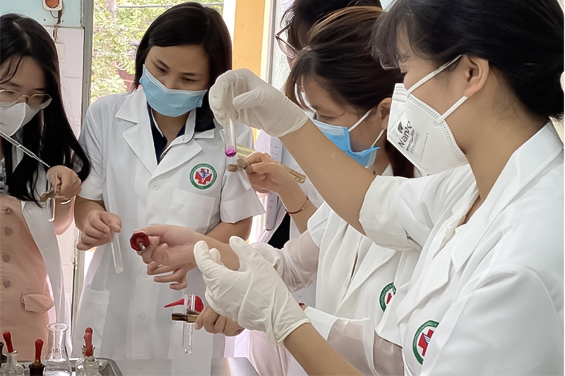 hoc phi nganh cntt cham moc 190 trieu, y duoc vuot 80 trieu dong nam hinh anh 2 hoc phi nganh cntt cham moc 190 trieu, y duoc vuot 80 trieu dong nam hinh anh 2