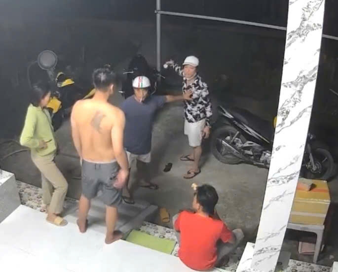 khởi tố đối tượng quỵt tiền, đâm chủ nợ ở tiền giang hình ảnh 1 khoi to doi tuong quyt tien, dam chu no o tien giang hinh anh 1