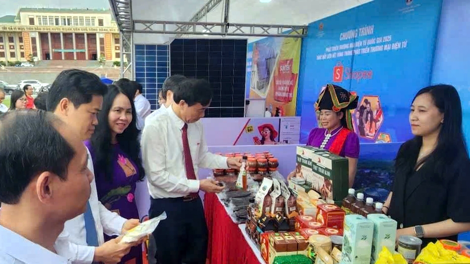 tăng sức tiêu thụ sản phẩm vùng trung du và miền núi qua thương mại điện tử hình ảnh 2 tang suc tieu thu san pham vung trung du va mien nui qua thuong mai dien tu hinh anh 2