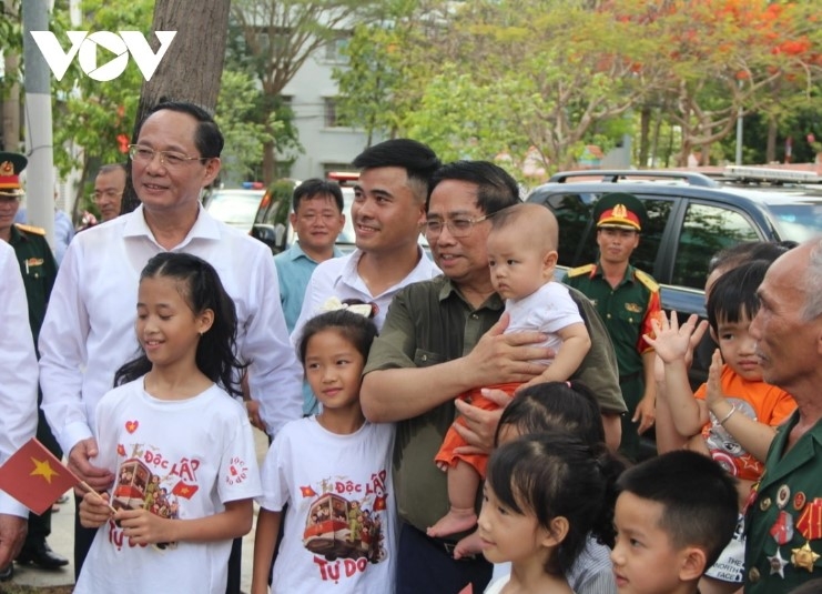 pm chinh attends events marking 50 years of con dao s liberation picture 9 pm chinh attends events marking 50 years of con dao s liberation picture 9