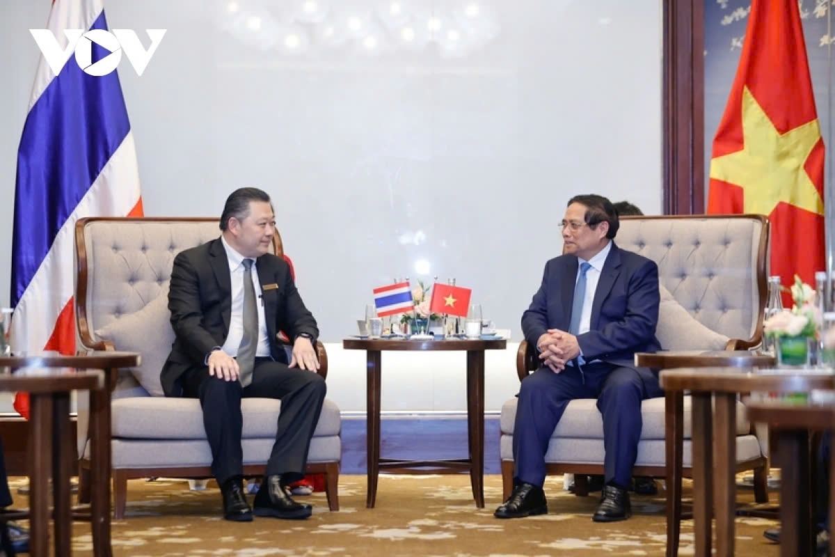 pm hosts leaders of seven thai leading corporations picture 3 pm hosts leaders of seven thai leading corporations picture 3