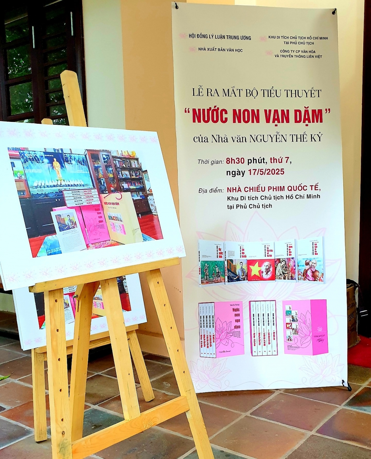 nước non vạn dặm tái hiện cuộc đời, sự nghiệp cách mạng của bác hình ảnh 1 nuoc non van dam tai hien cuoc doi, su nghiep cach mang cua bac hinh anh 1