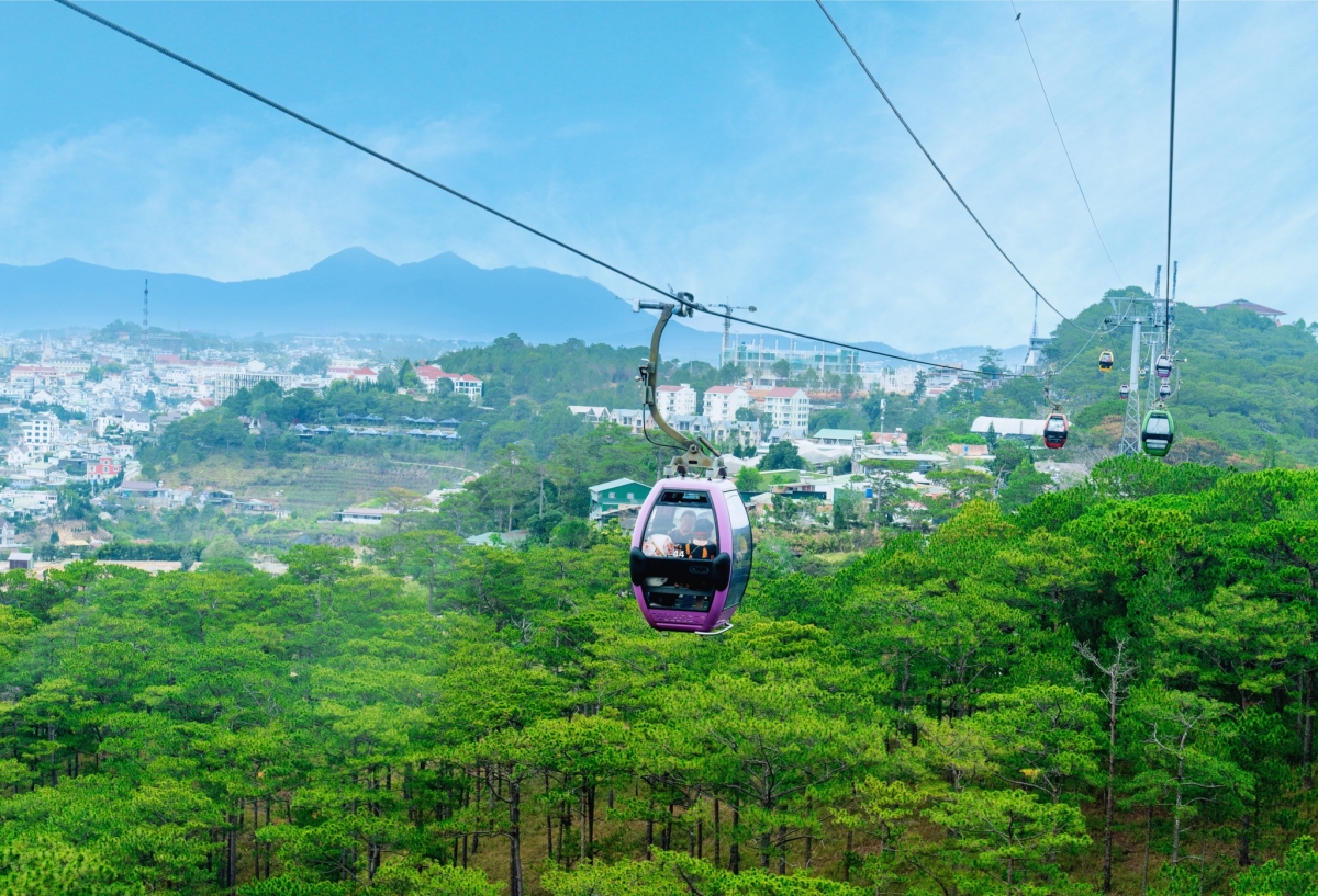 khu du lịch cáp treo Đà lạt được vinh danh top 10 thương hiệu vàng việt nam 2025 hình ảnh 3 khu du lich cap treo Da lat duoc vinh danh top 10 thuong hieu vang viet nam 2025 hinh anh 3
