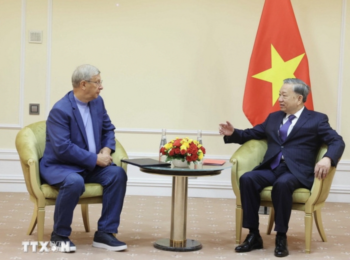 Vietnam, Russia issue joint statement on major orientations for comprehensive strategic partnership in new period