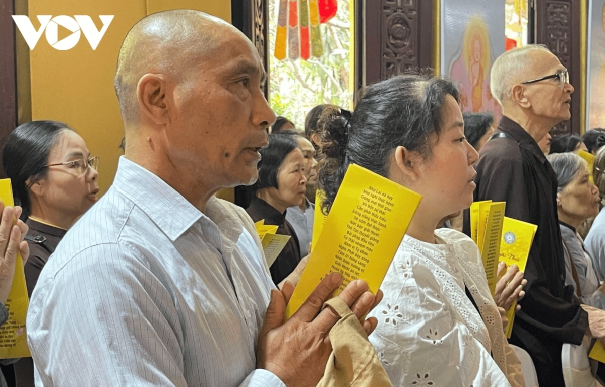 buddhists solemnly celebrate lord buddha s 2569th birthday in hanoi picture 9 buddhists solemnly celebrate lord buddha s 2569th birthday in hanoi picture 9