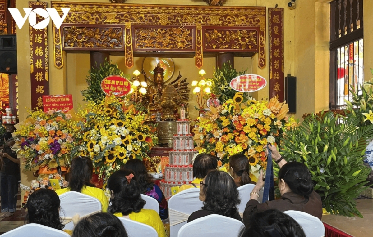 buddhists solemnly celebrate lord buddha s 2569th birthday in hanoi picture 12 buddhists solemnly celebrate lord buddha s 2569th birthday in hanoi picture 12