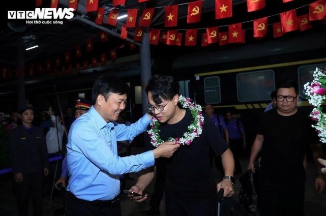 vietnam - china passenger train service up and running after five-year hiatus picture 1 vietnam - china passenger train service up and running after five-year hiatus picture 1