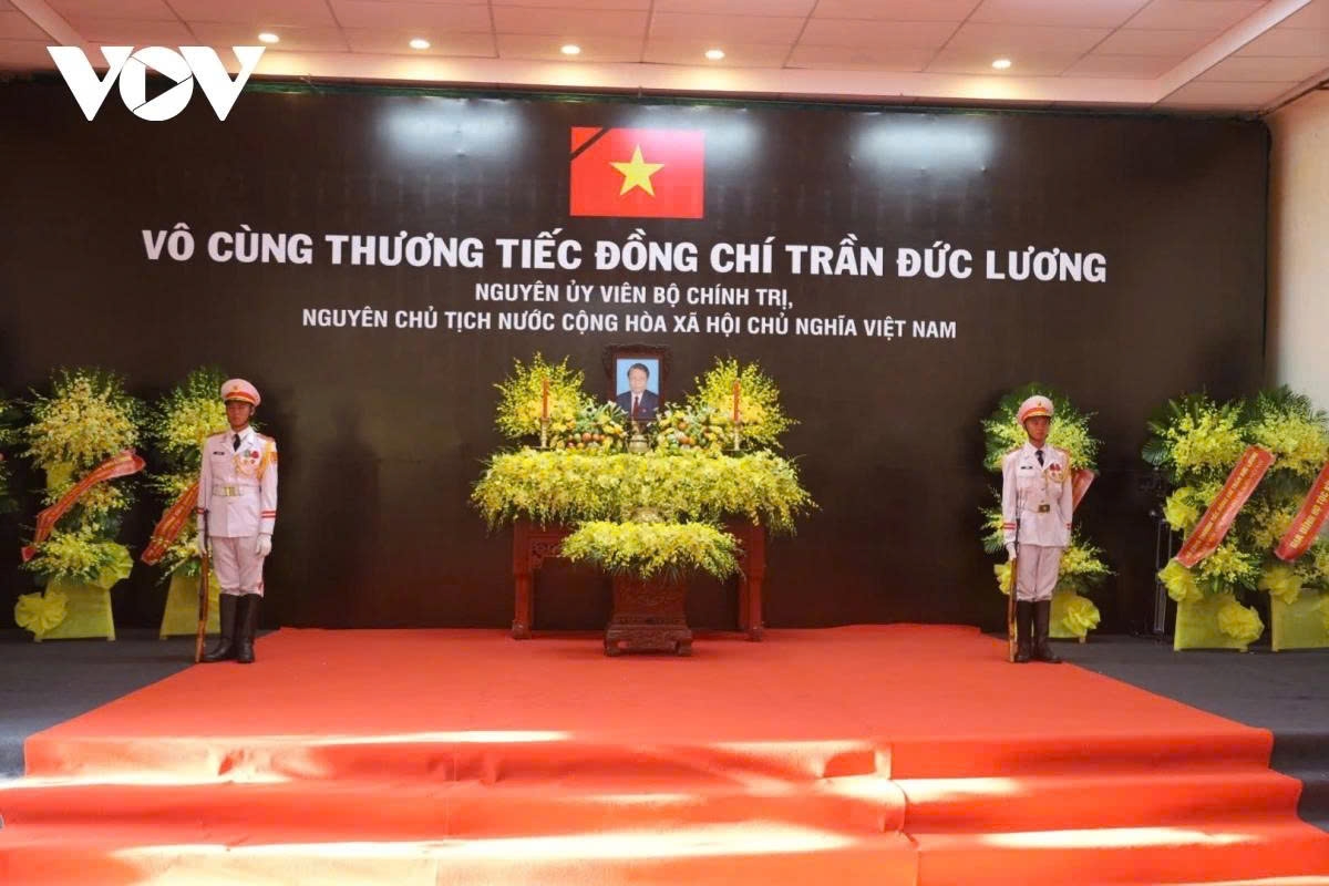 state funeral held for former president tran duc luong picture 13 state funeral held for former president tran duc luong picture 13