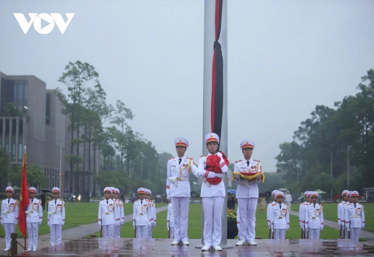 state funeral held for former president tran duc luong picture 16