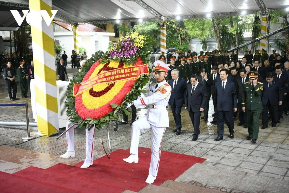 state funeral held for former president tran duc luong picture 7 state funeral held for former president tran duc luong picture 7