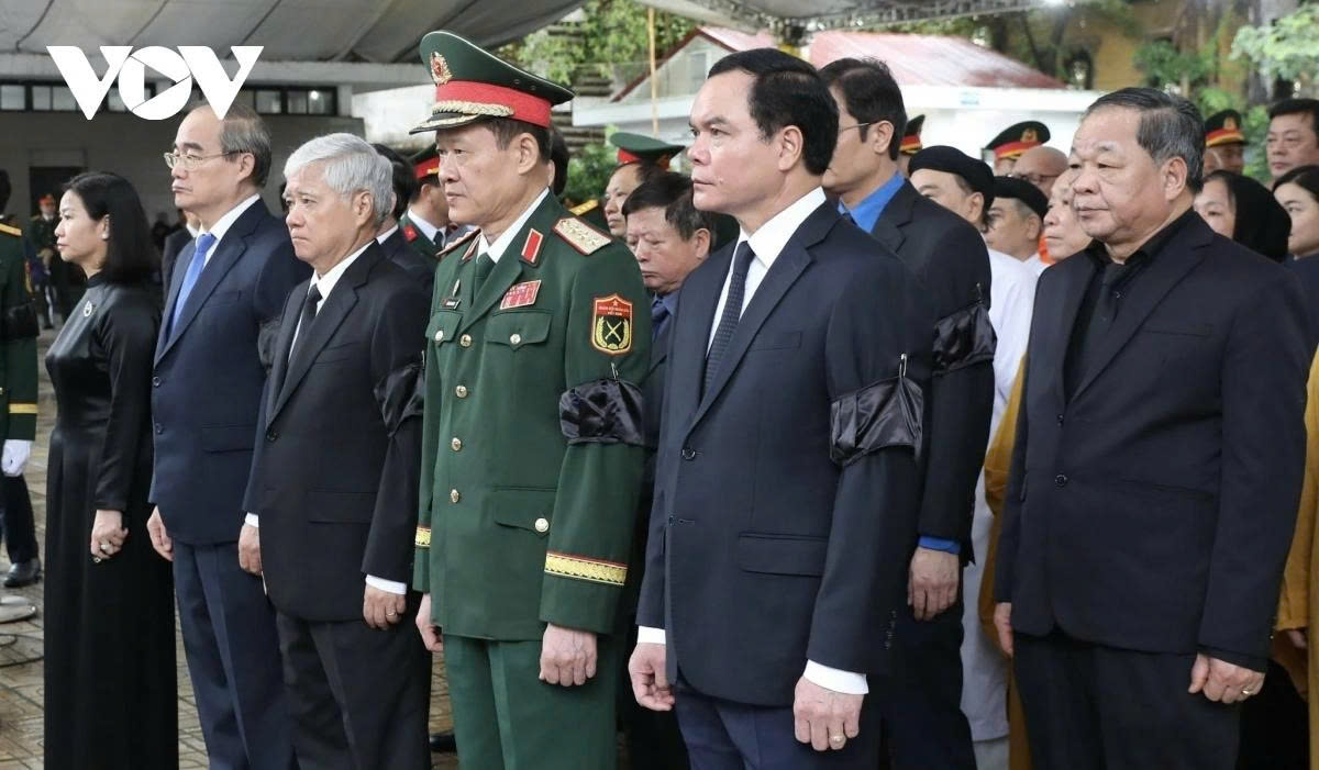 state funeral held for former president tran duc luong picture 9 state funeral held for former president tran duc luong picture 9