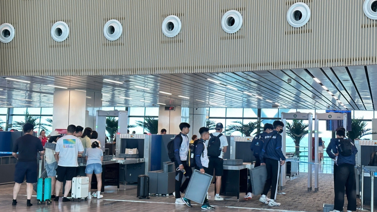 nhà ga t3 tân sơn nhất phục vụ số chuyến bay kỷ lục từ khi đưa vào hoạt động hình ảnh 2 nha ga t3 tan son nhat phuc vu so chuyen bay ky luc tu khi dua vao hoat dong hinh anh 2