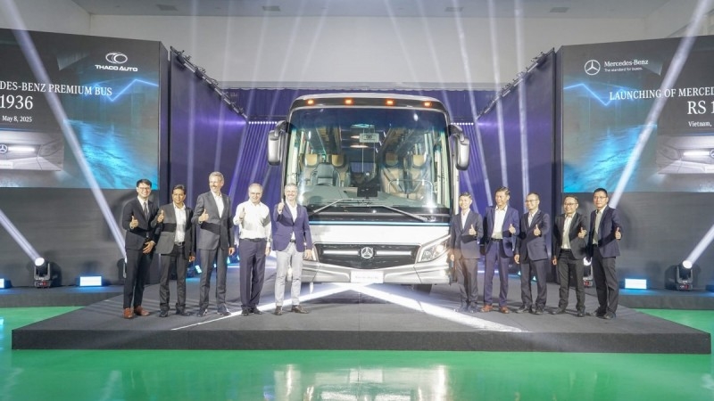 thaco auto expands asean footprint with mercedes-benz bus exports to thailand picture 1