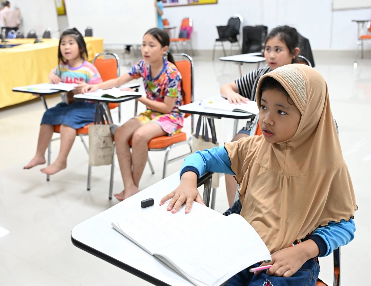lòng kính yêu bác hồ của kiều bào thái lan vô cùng sâu đậm và trọn vẹn hình ảnh 6 long kinh yeu bac ho cua kieu bao thai lan vo cung sau dam va tron ven hinh anh 6