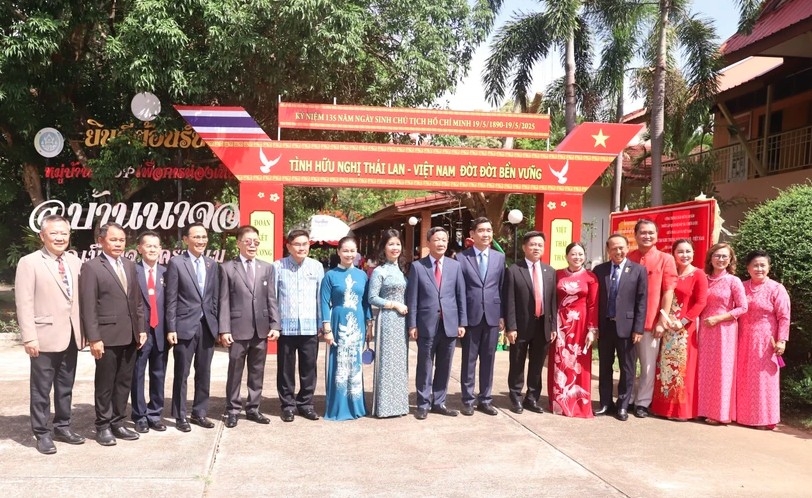president ho chi minh s 135th birthday commemorated in thai village picture 1 president ho chi minh s 135th birthday commemorated in thai village picture 1