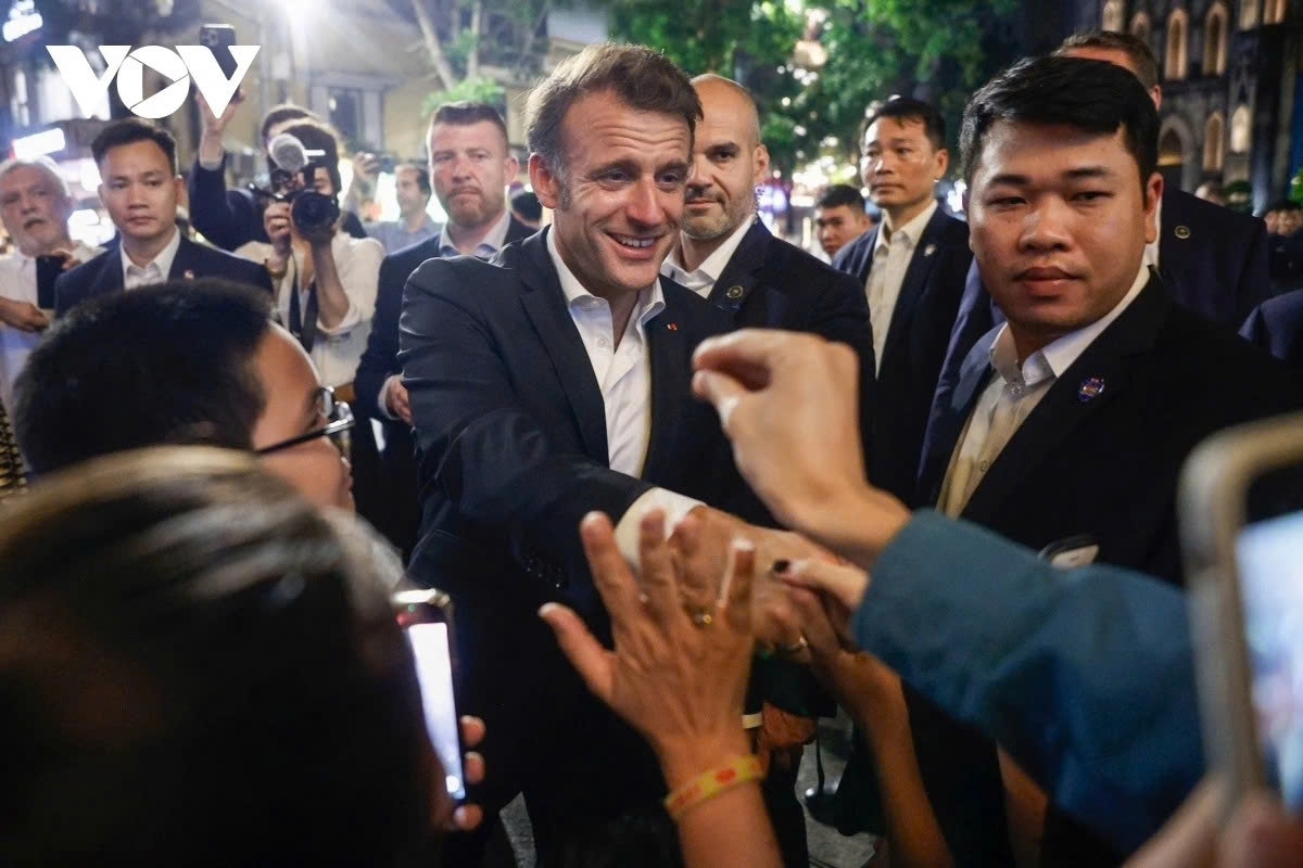 El presidente francés concluye con éxito su visita de Estado a Vietnam (foto 23)