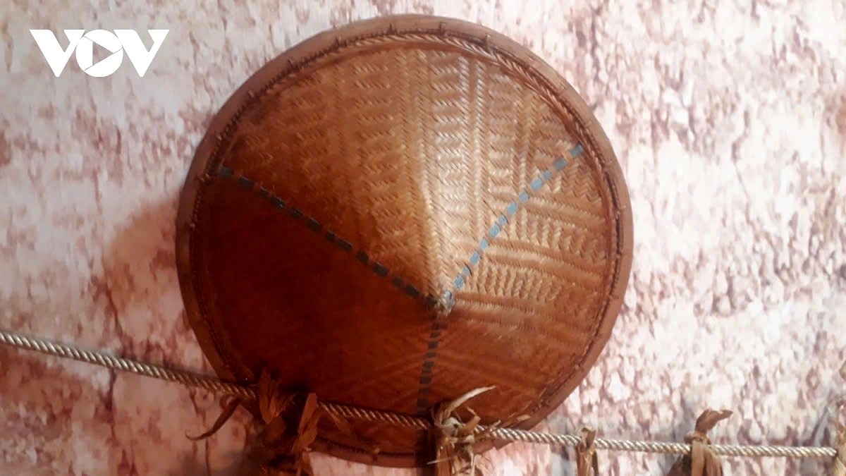 the woven hat - the soul of ha nhi ethnic people picture 3 the woven hat - the soul of ha nhi ethnic people picture 3