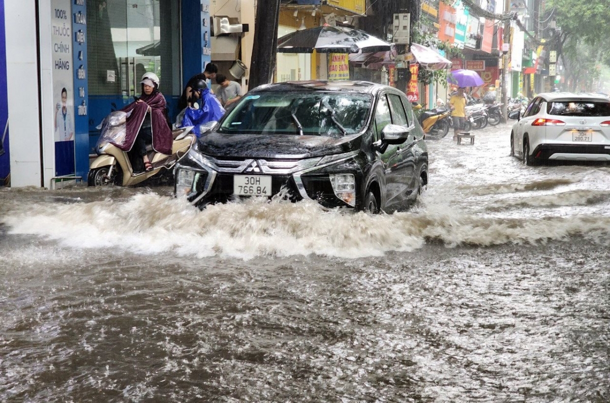 Thời tiết hôm nay 11/5: Hà Nội mưa to, trời mát