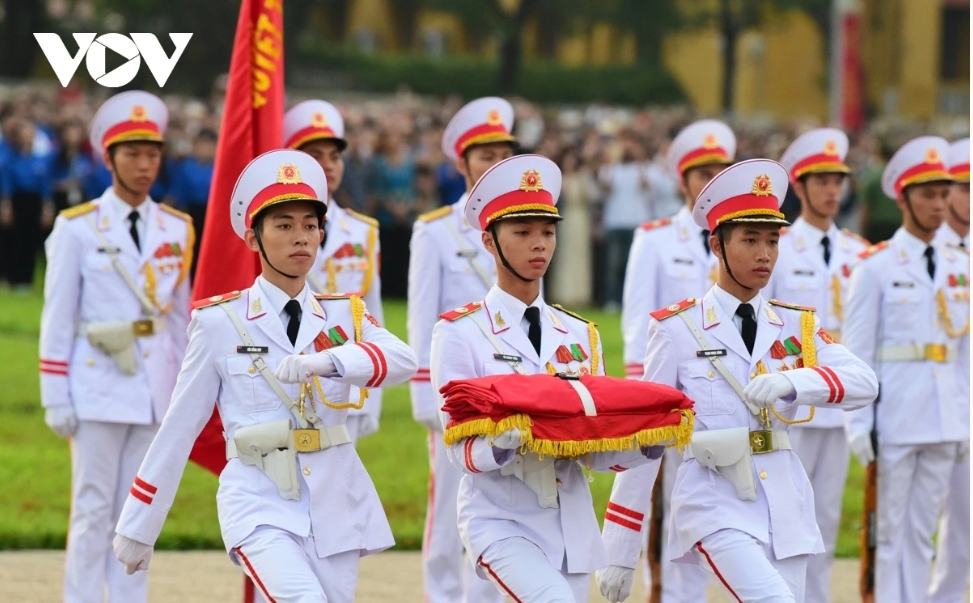 Sẽ có quy định tổ chức Nghi lễ thượng cờ, hạ cờ quốc gia trên Quảng trường Ba Đình