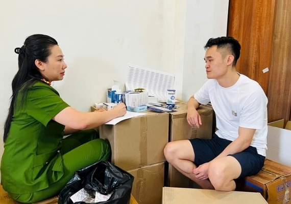 police bust counterfeit supplement ring, seize over 100 tonnes of fake goods picture 1 police bust counterfeit supplement ring, seize over 100 tonnes of fake goods picture 1