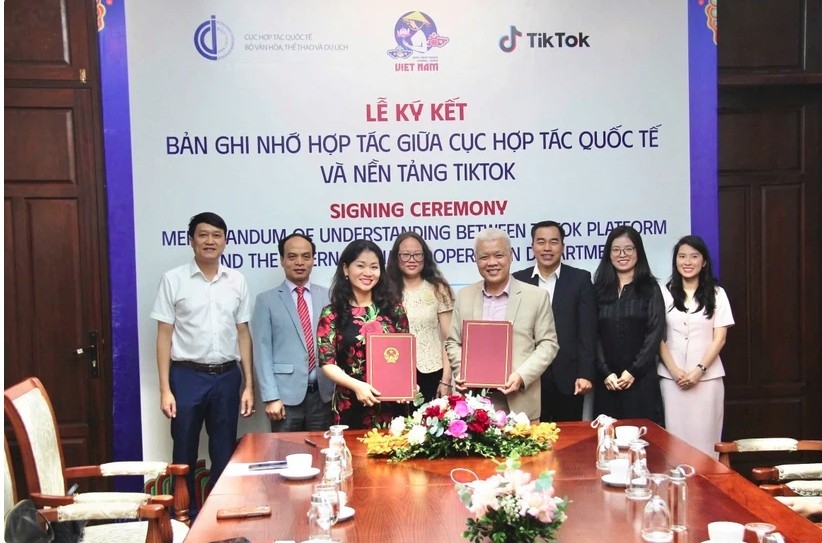 cooperation deal inked to promote vietnamese culture, tourism on tiktok picture 1 cooperation deal inked to promote vietnamese culture, tourism on tiktok picture 1