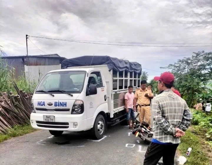 vksnd tối cao làm việc với gia đình nữ sinh tử vong do tai nạn ở vĩnh long hình ảnh 2 vksnd toi cao lam viec voi gia dinh nu sinh tu vong do tai nan o vinh long hinh anh 2