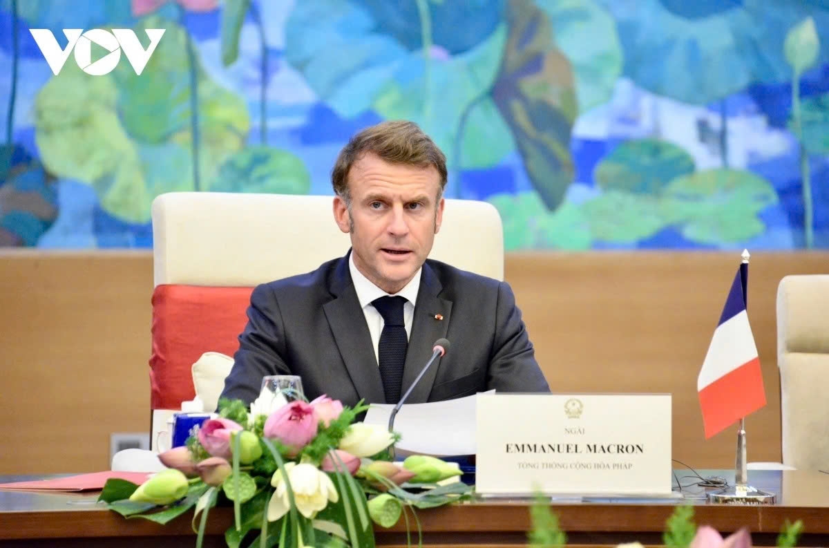 El presidente francés concluye con éxito su visita de Estado a Vietnam (foto 21)
