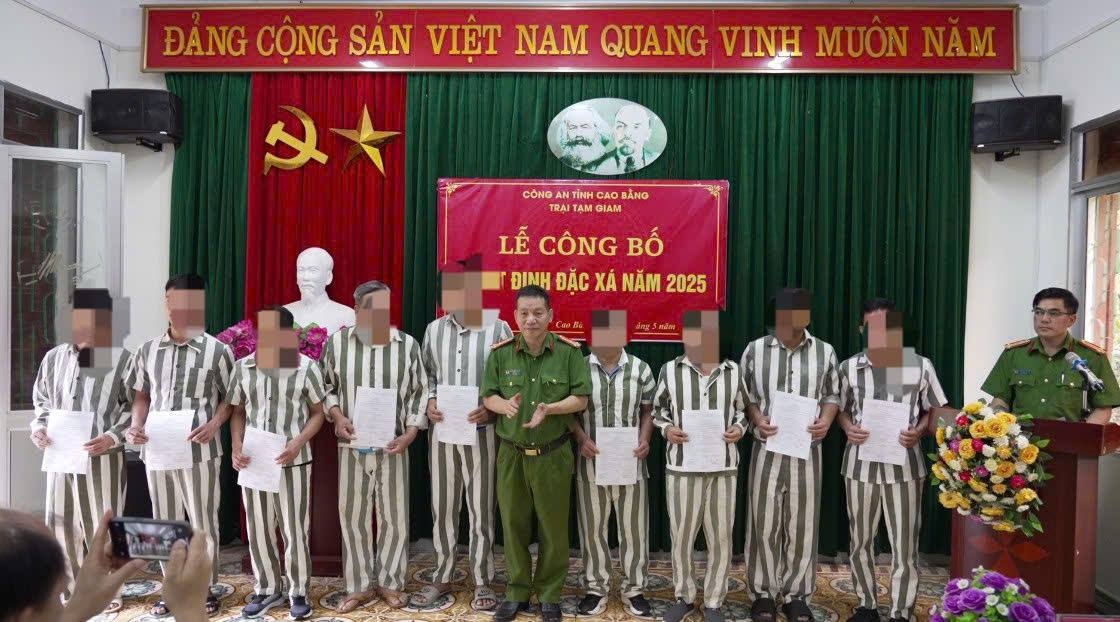 Cao Bằng công bố đặc xá cho 17 phạm nhân