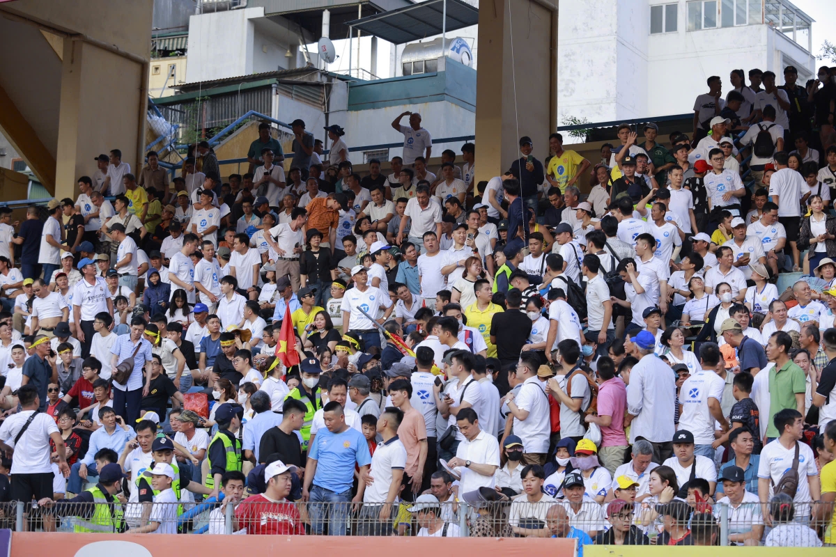 kết quả vòng 21 v-league 2024 2025 nam Định thắng đậm hà nội fc hình ảnh 8 ket qua vong 21 v-league 2024 2025 nam Dinh thang dam ha noi fc hinh anh 8