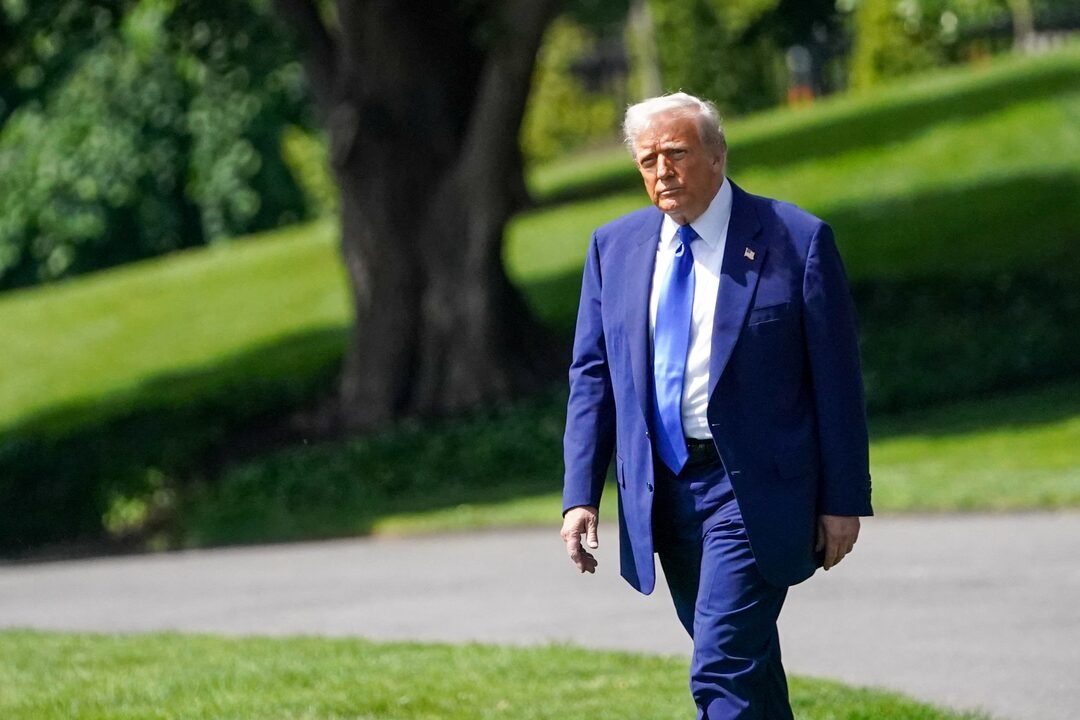 Ông Trump: Sẽ là ngu ngốc nếu từ chối nhận quà máy bay 400 triệu USD của Qatar
