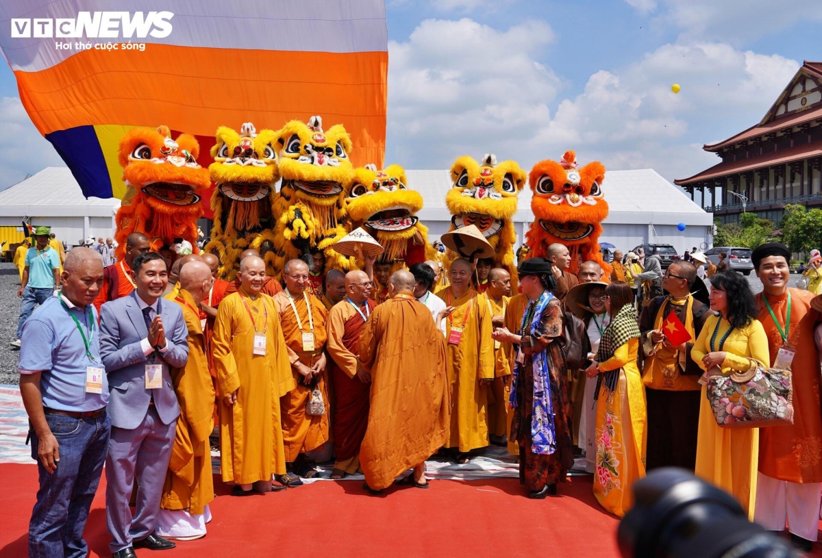 buddhist flag-hoisting ceremony at un vesak 2025 celebration picture 10