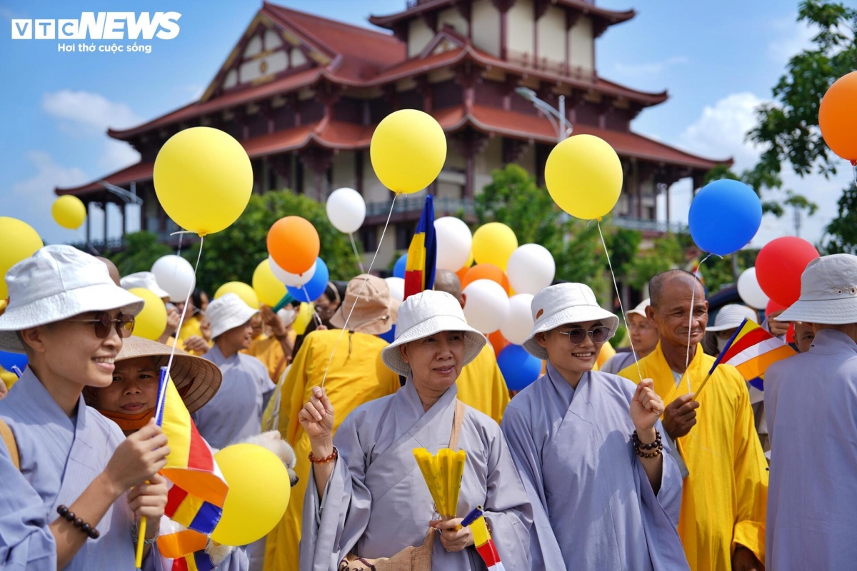 buddhist flag-hoisting ceremony at un vesak 2025 celebration picture 12